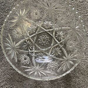 Elegant Clear Glass Bowl with Starburst Design